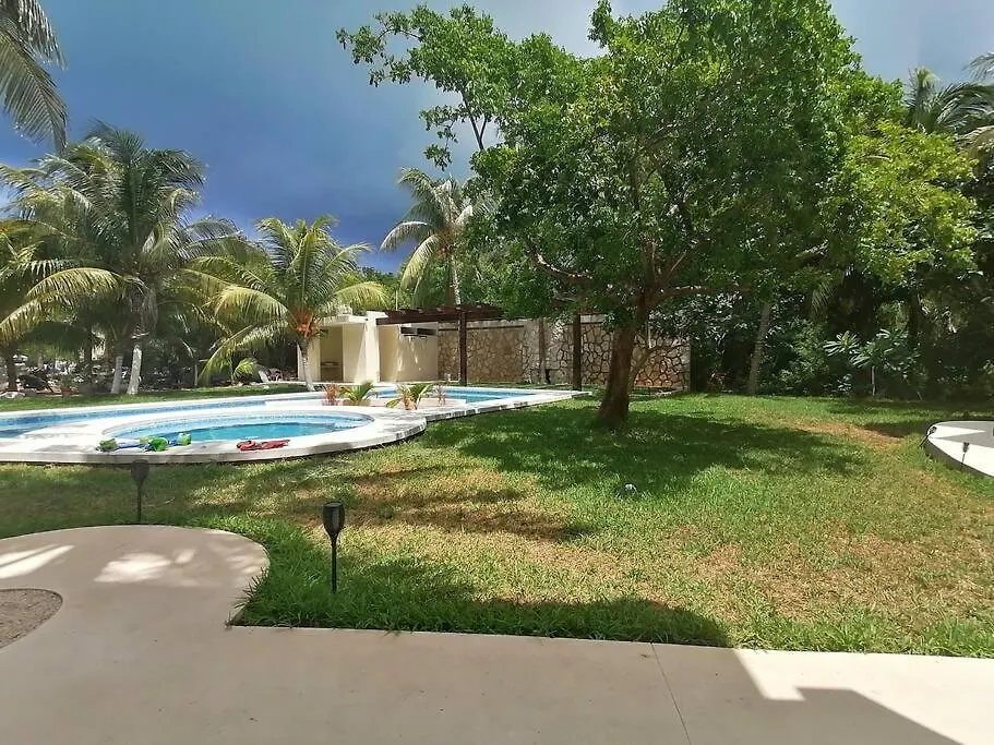 Marysol Beachfront Next To Nomads D7 Isla Mujeres Mexico